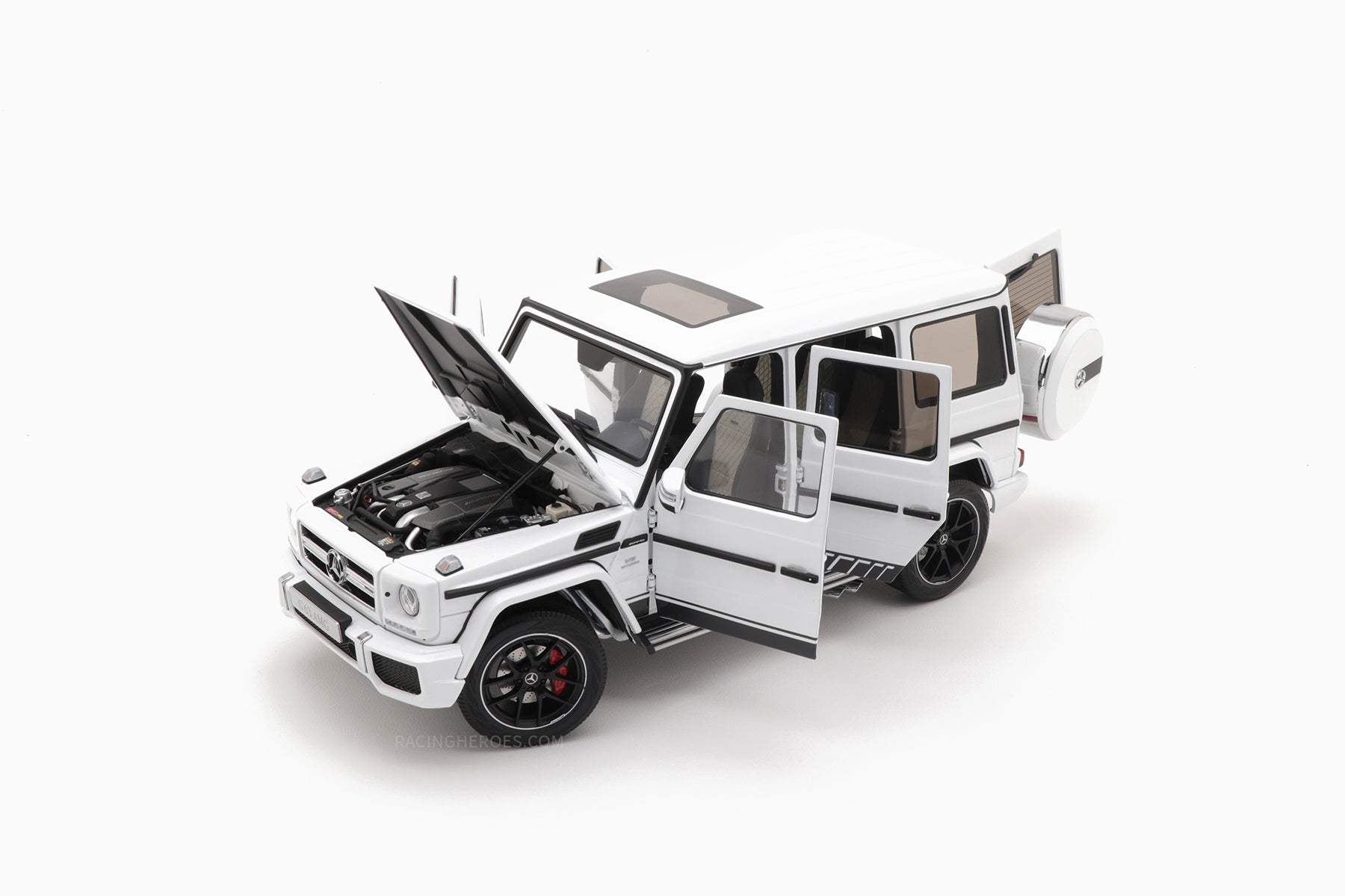 Mercedes-AMG G 63 (W463) 463 Edition �C Polar White 1:18 by Almost Real
