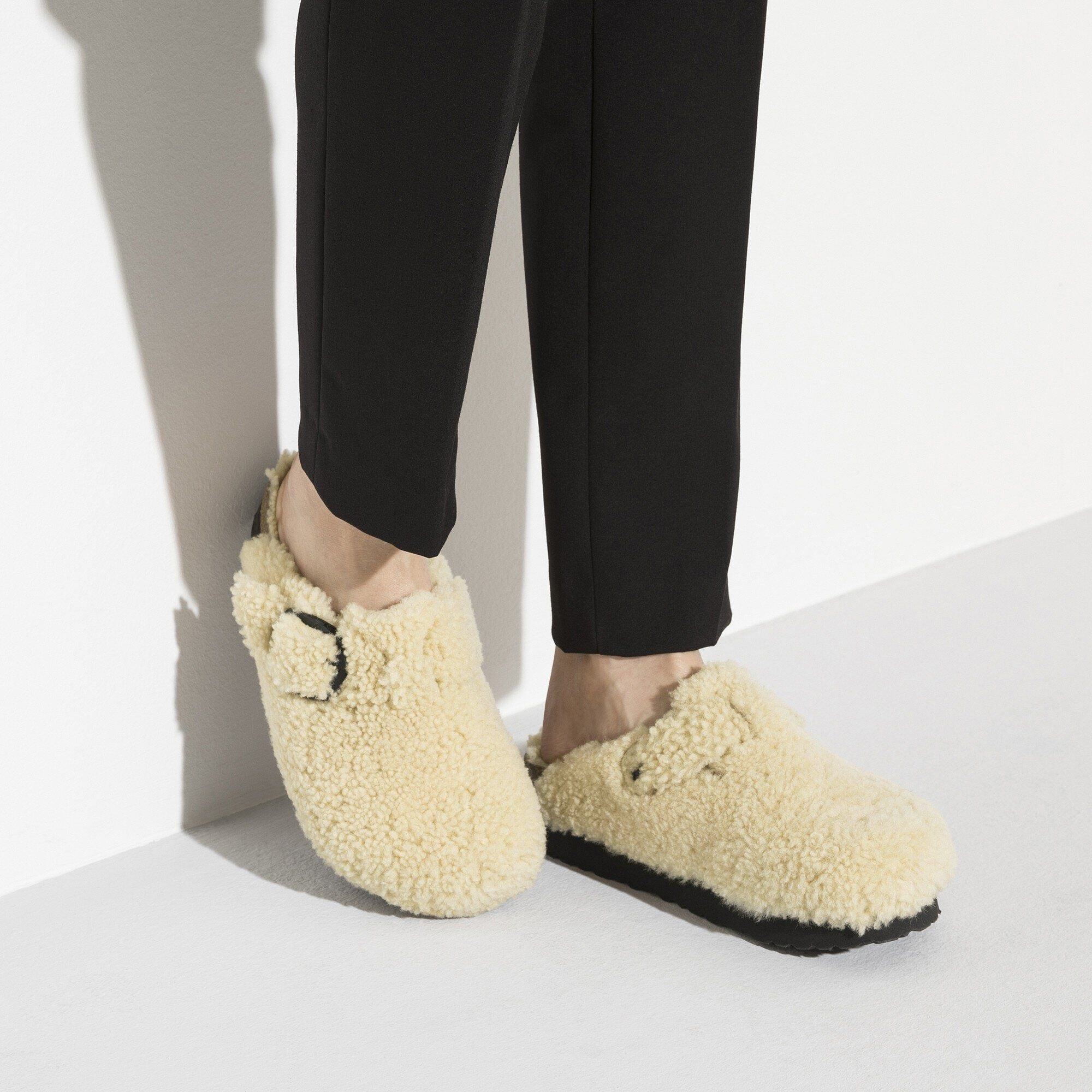 Boston Big Buckle Platform Fur