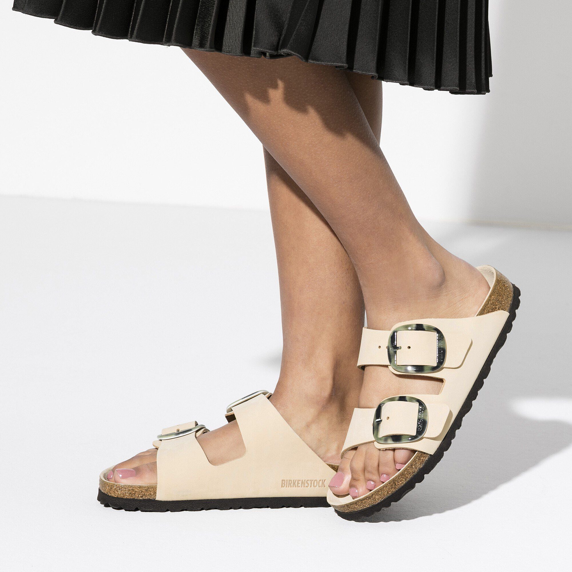 Arizona Big Buckle Nubuck Leather Almond