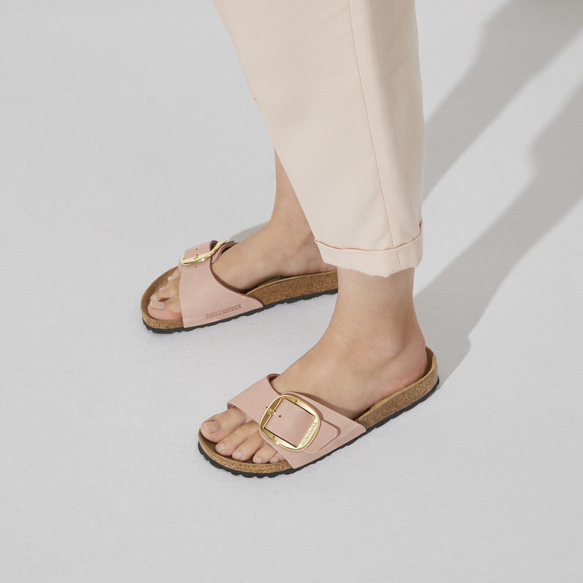 Madrid Big Buckle Nubuck Leather Old Rose