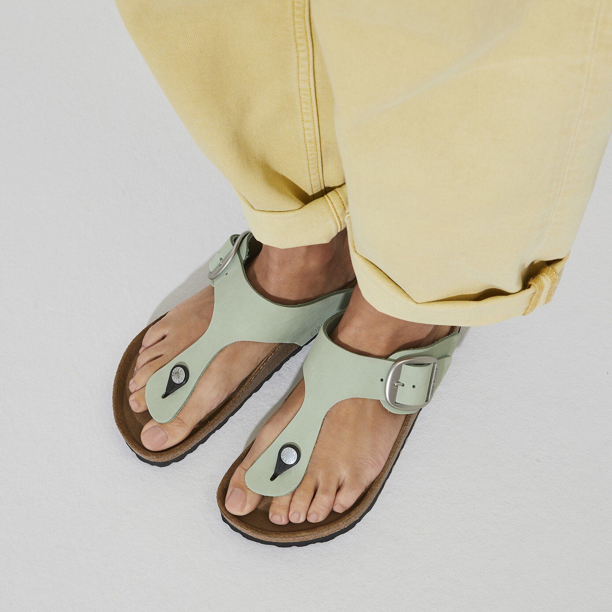 Gizeh Big Buckle Nubuck Leather Matcha