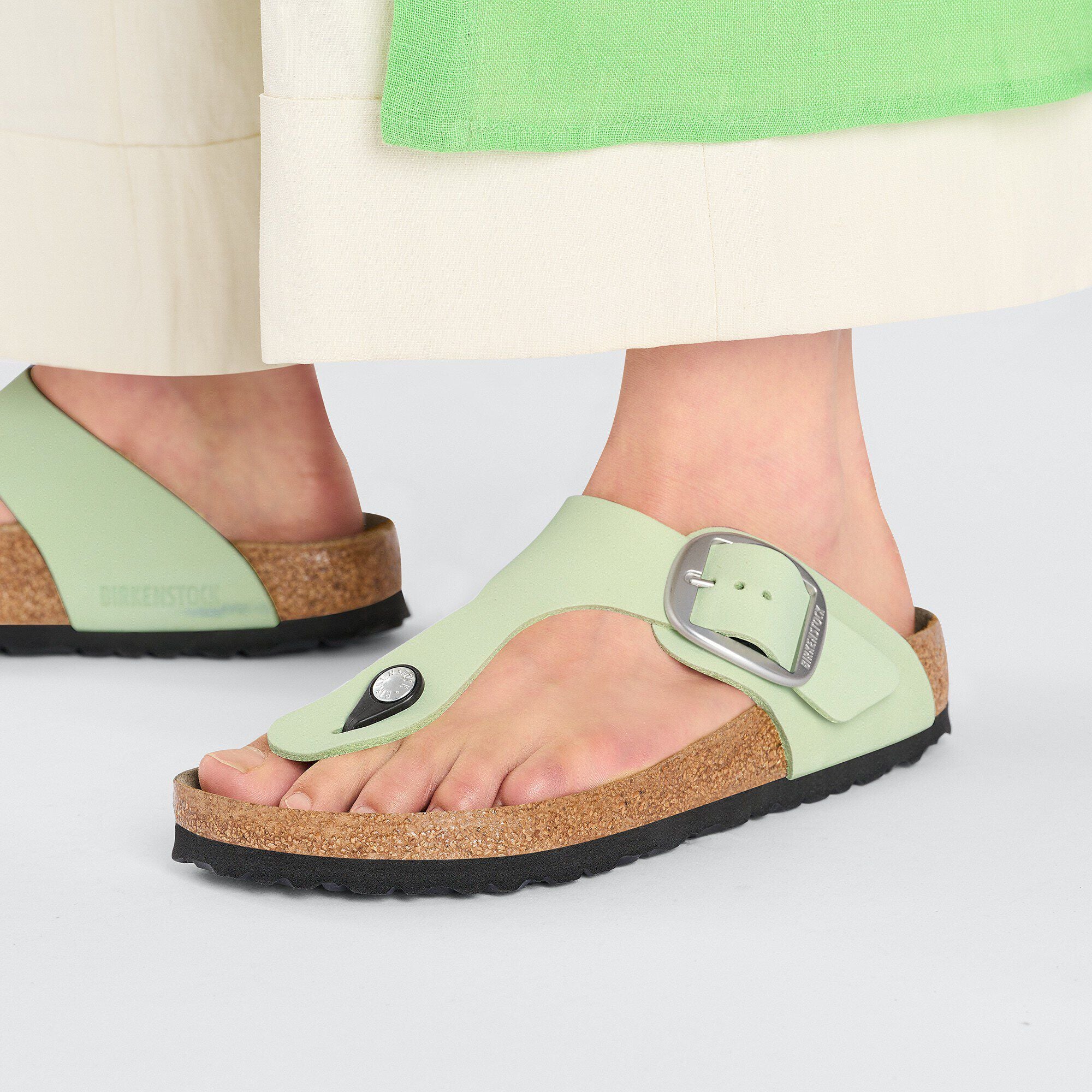 Gizeh Big Buckle Nubuck Leather
