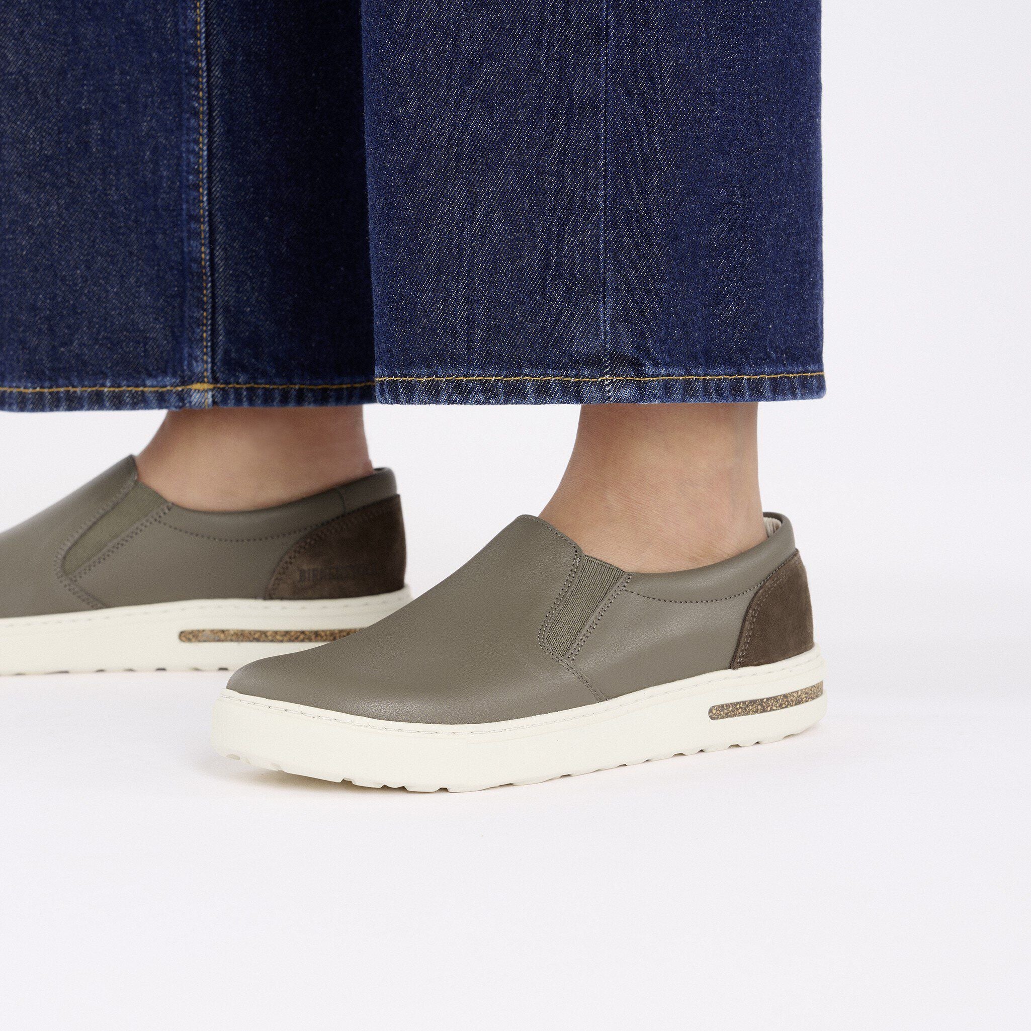 Oswego Mixed Leather