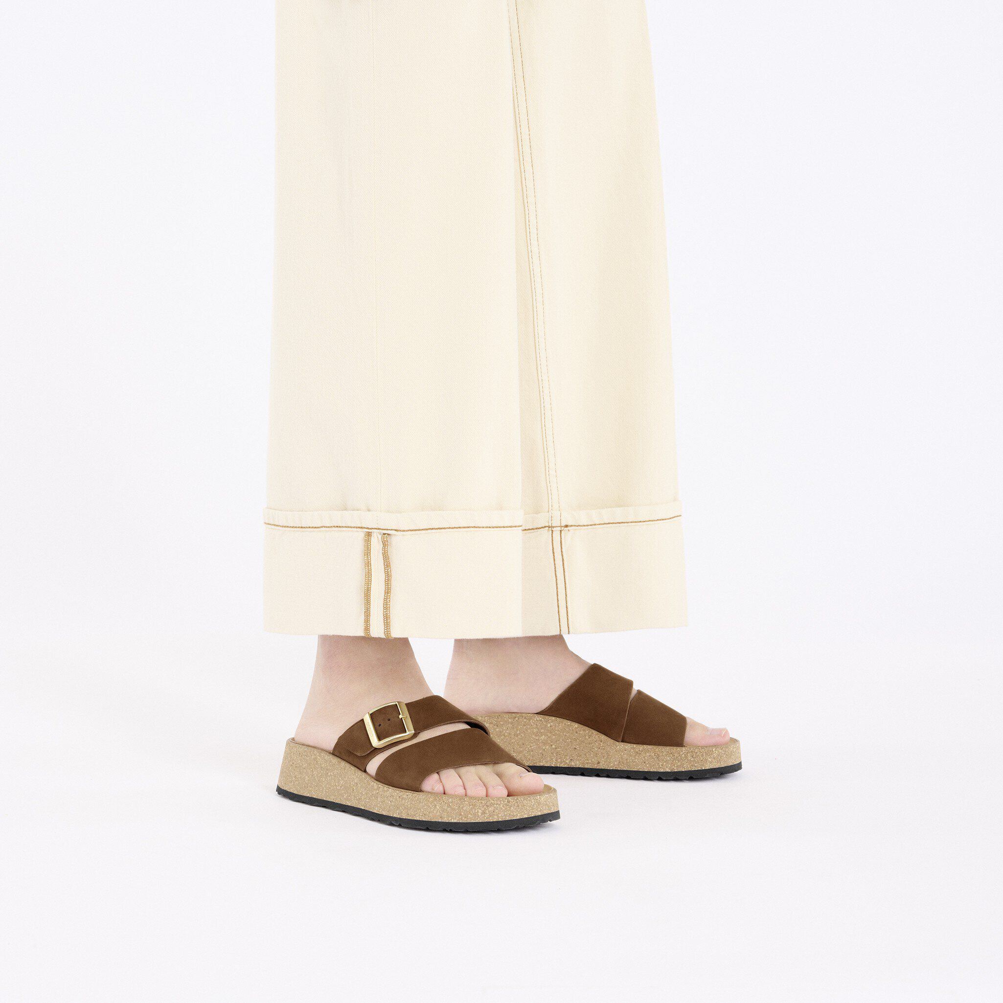 Almina Nubuck Leather