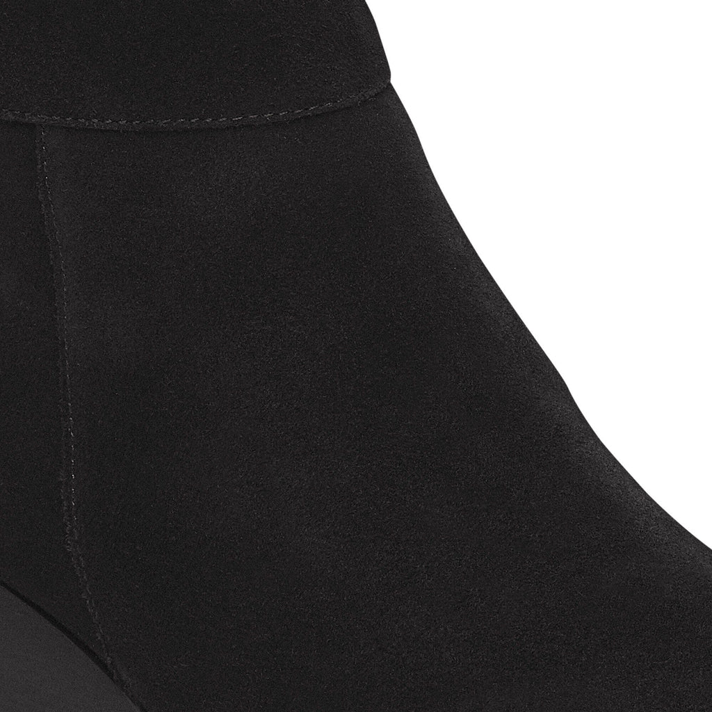 Ebba Suede Leather