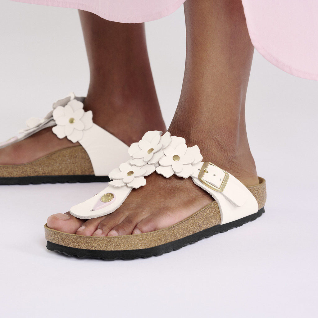 Gizeh Flower Embellishment Natural Leather