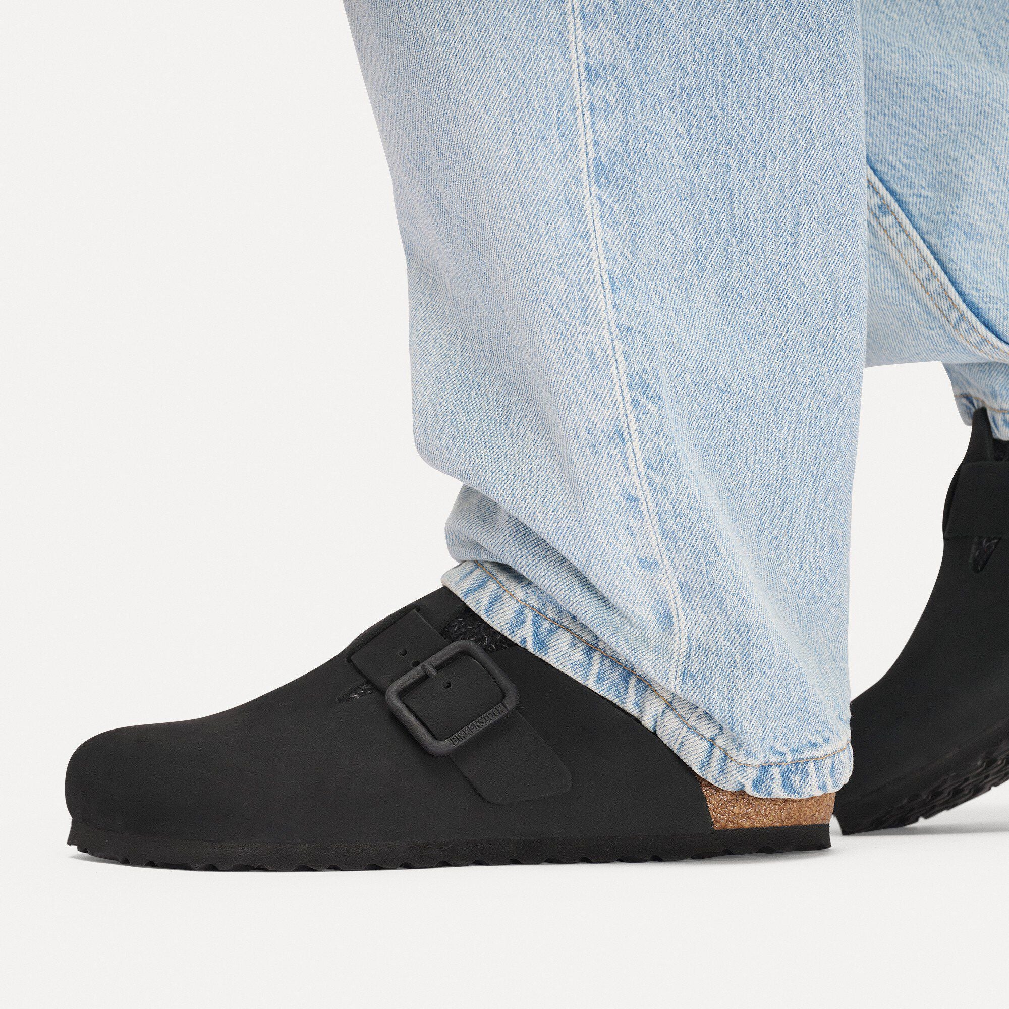 Boston Wire Buckle Nubuck Leather