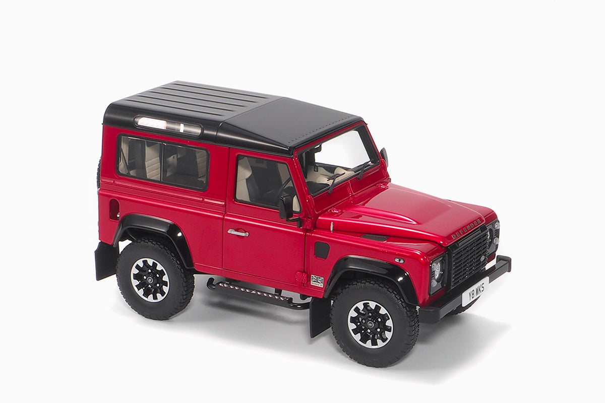 Land Rover Defender 90 Works V8 70Th Edition �C 2017 Red 1:18 by Almost Real