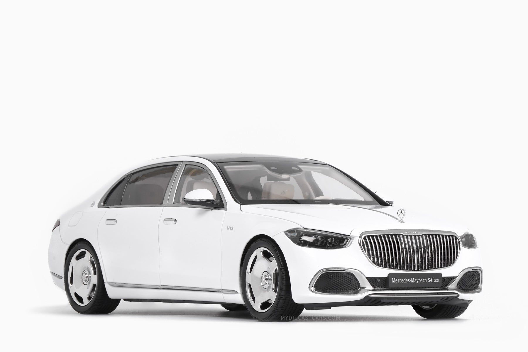 Mercedes �C Maybach S-Class 2021 Diamond White 1:18 by Almost Real