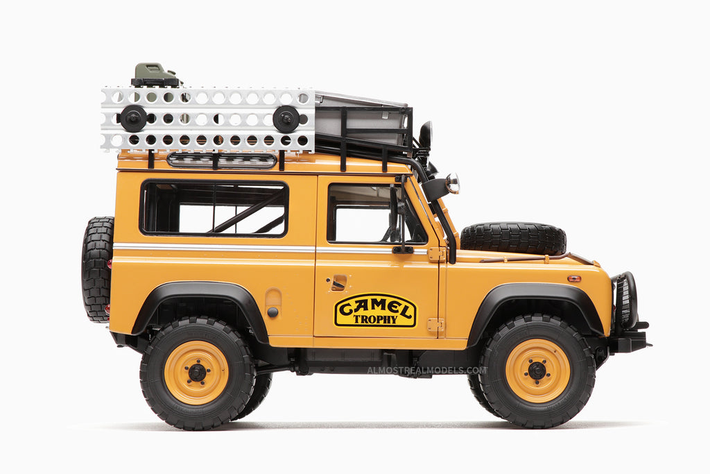 Land Rover Defender 90 ��Camel Trophy�� Borneo 1985 1:18 by Almost Real