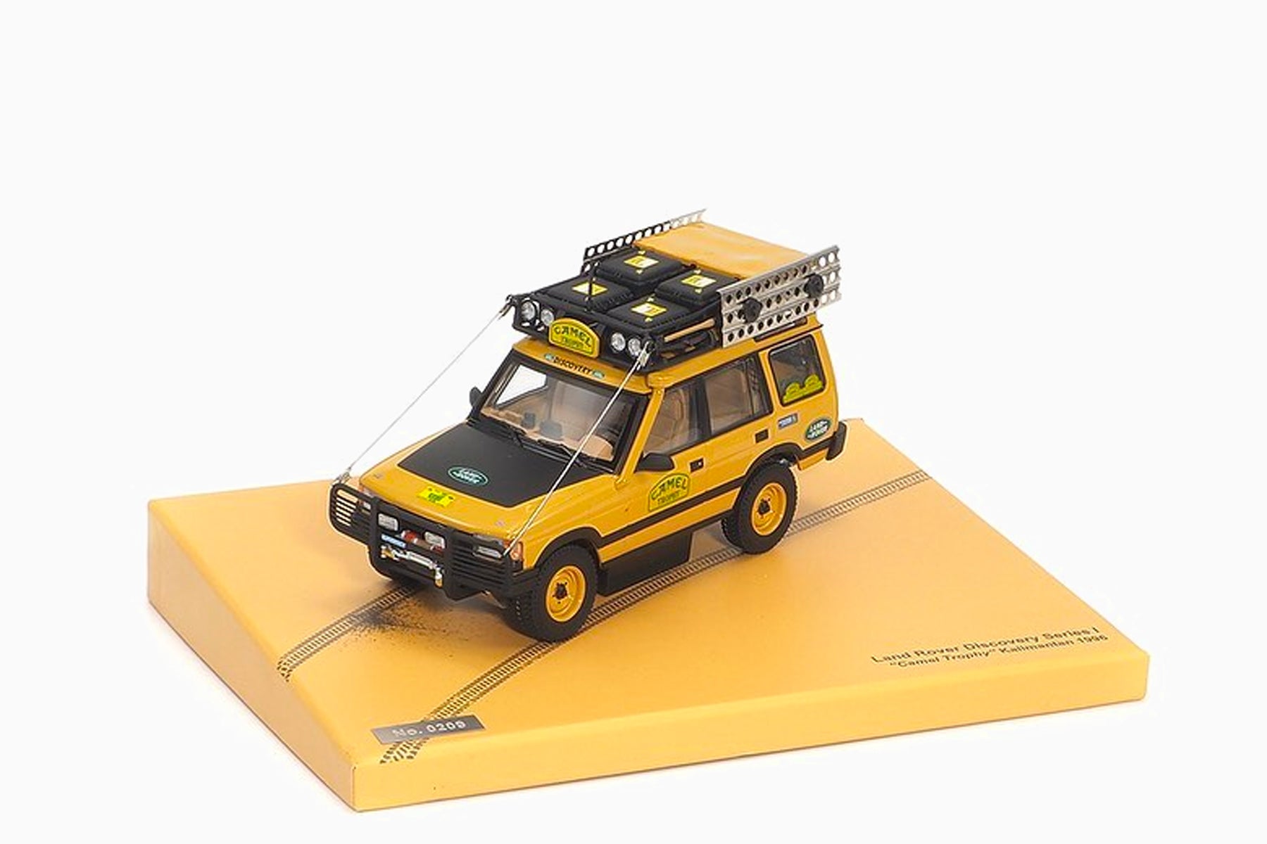 Land Rover Discovery Series I ��Camel Trophy�� Kalimantan 1:43 by Almost Real