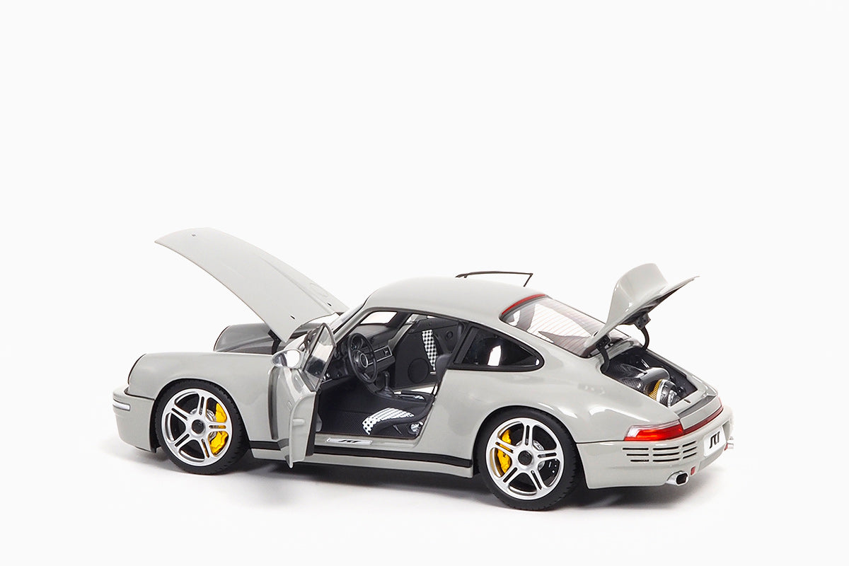 RUF SCR �C 2018 Chalk Grey 1:18 Limited Edition by Almost Real