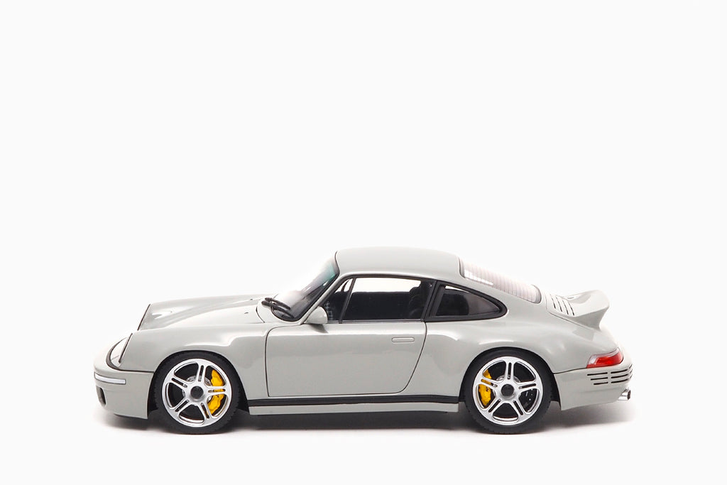 RUF SCR �C 2018 Chalk Grey 1:18 Limited Edition by Almost Real