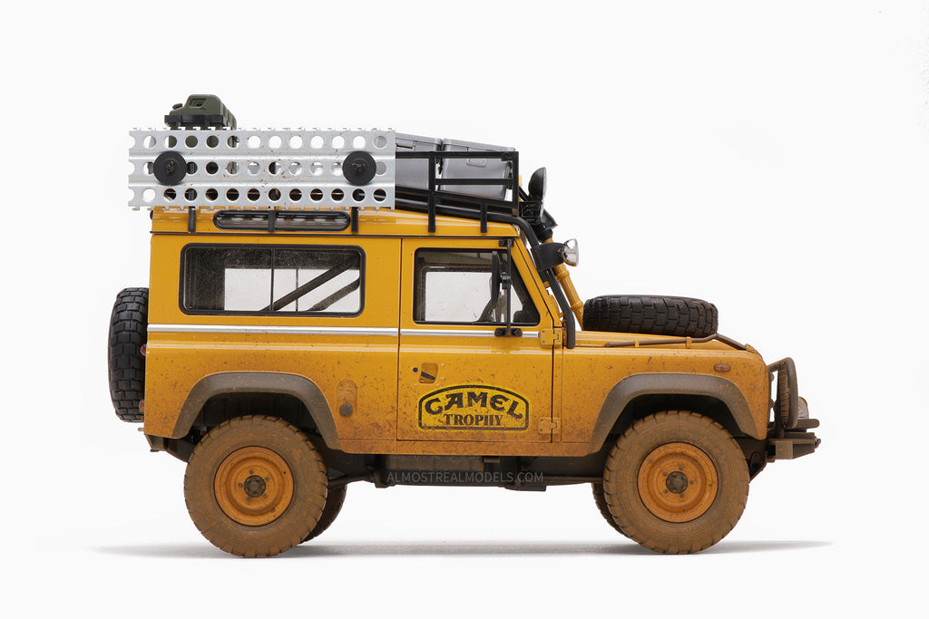 Land Rover Defender 90 ��Camel Trophy�� Borneo 1985 Dirty 1:18 by Almost Real