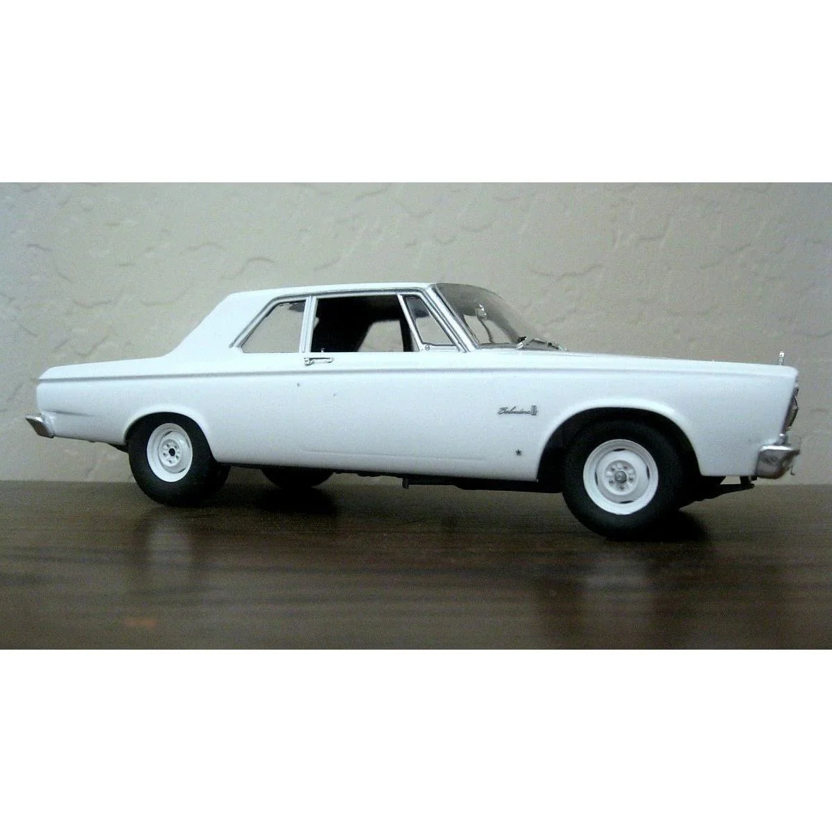 Moebius #1218 1965 Plymouth Belvedere 1/25 scale