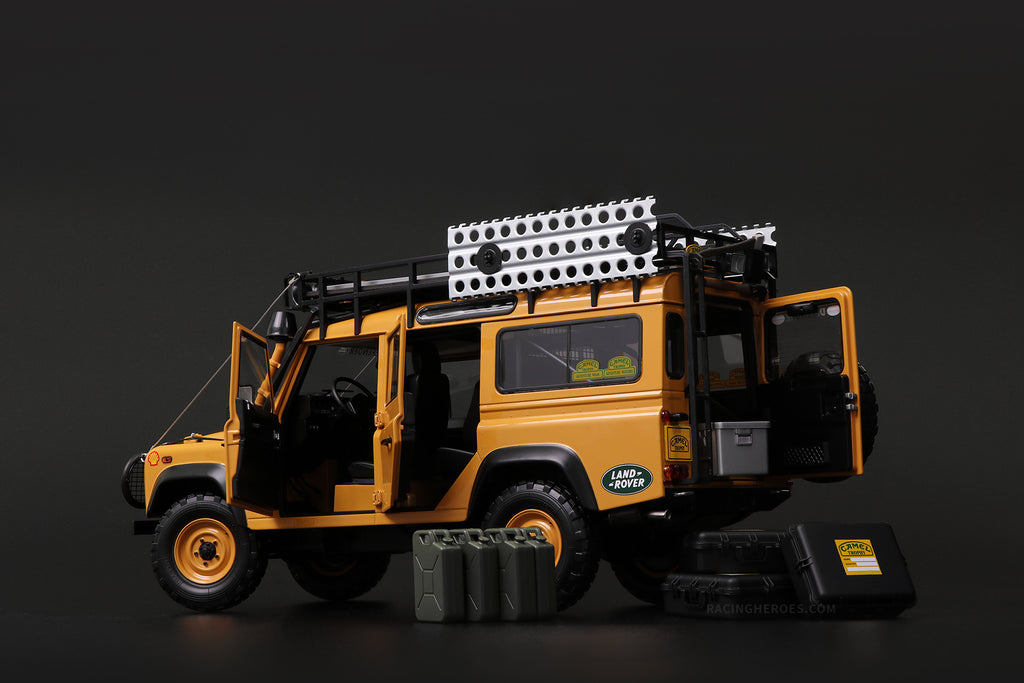 Land Rover Defender 110 ��Camel Trophy�� Sabah-Malaysia �C 1993 1:18 by Almost Real
