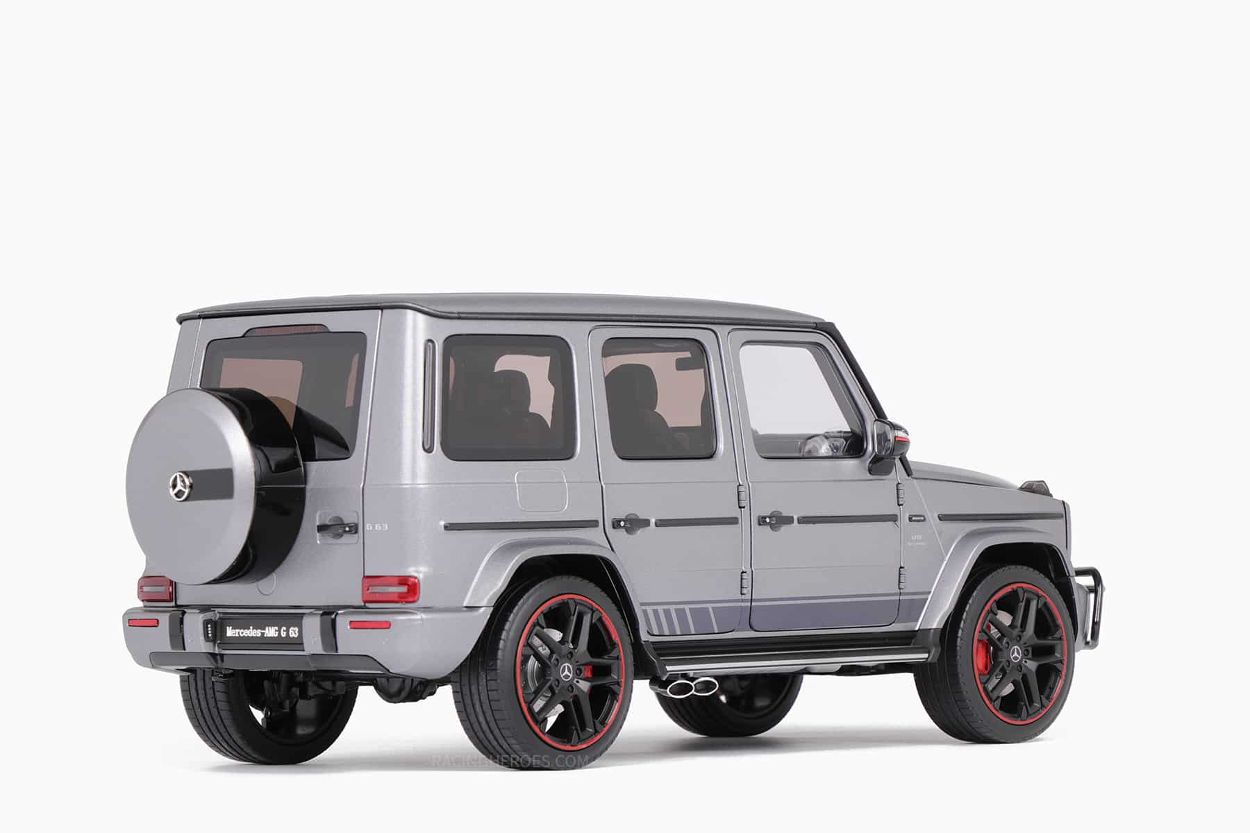Mercedes-AMG G 63 �C 2019 �C Designo Platinum Magno 1:18 by Almost Real
