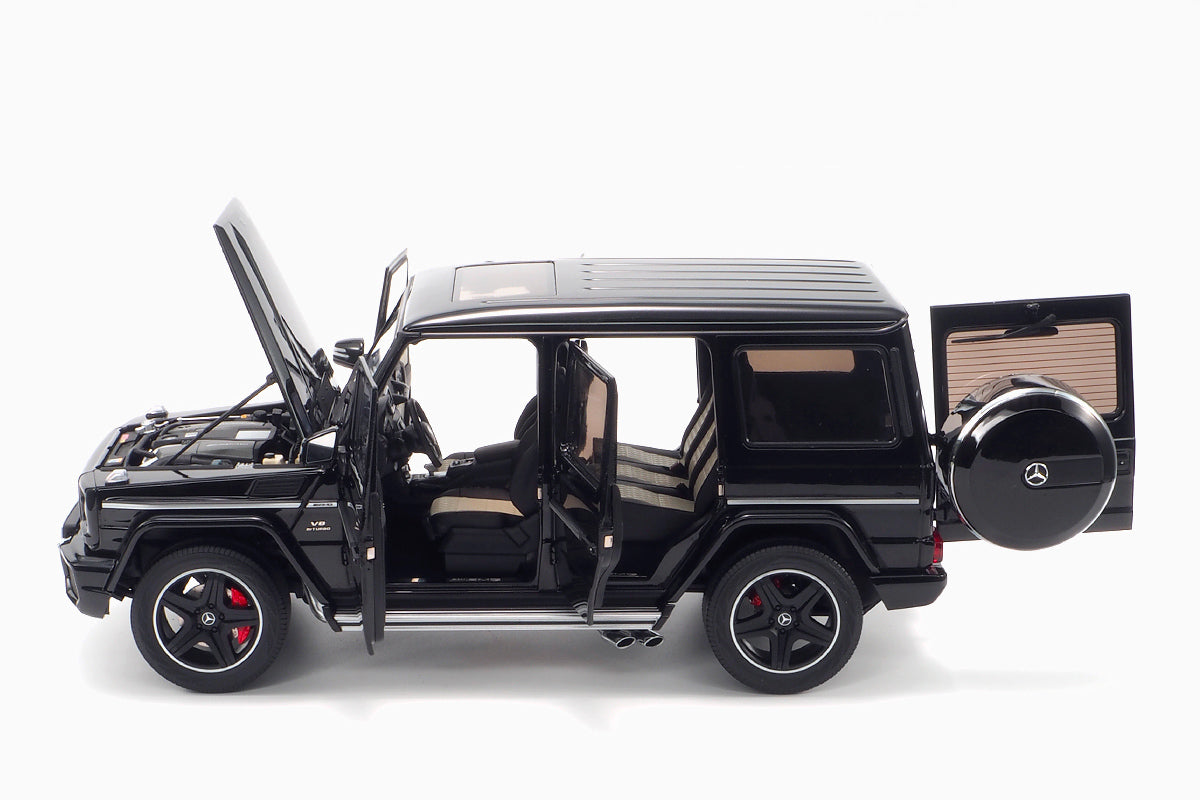 Mercedes-AMG G 63 (W463) 2015 �C Black 1:18 by Almost Real