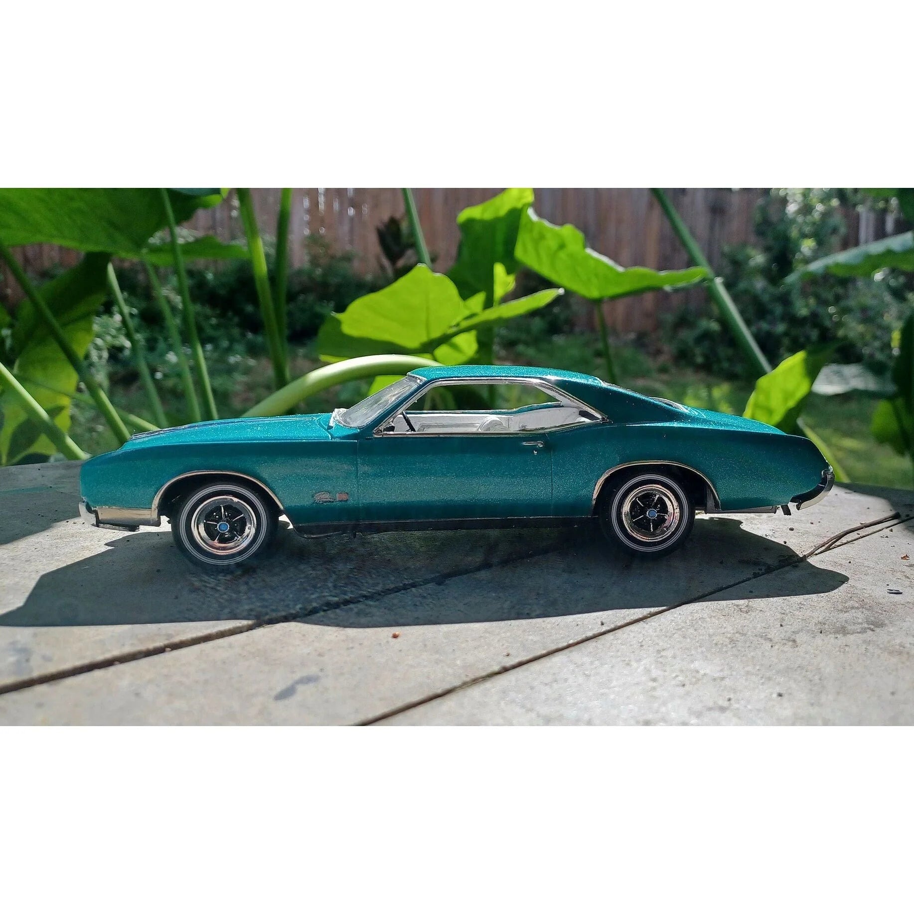 AMT 1439 1966 Buick Riviera GS Skill 2