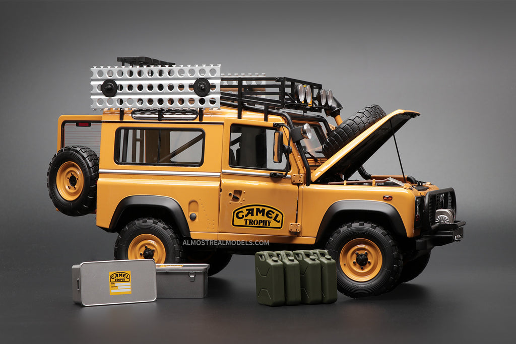 Land Rover Defender 90 ��Camel Trophy�� Borneo 1985 1:18 by Almost Real