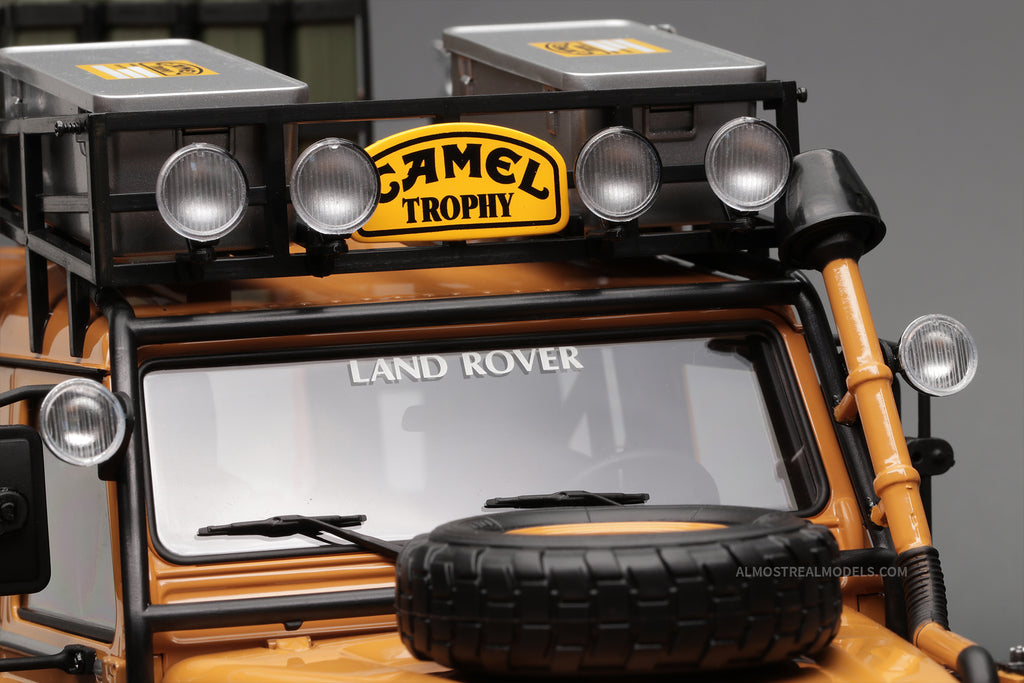 Land Rover Defender 90 ��Camel Trophy�� Borneo 1985 1:18 by Almost Real