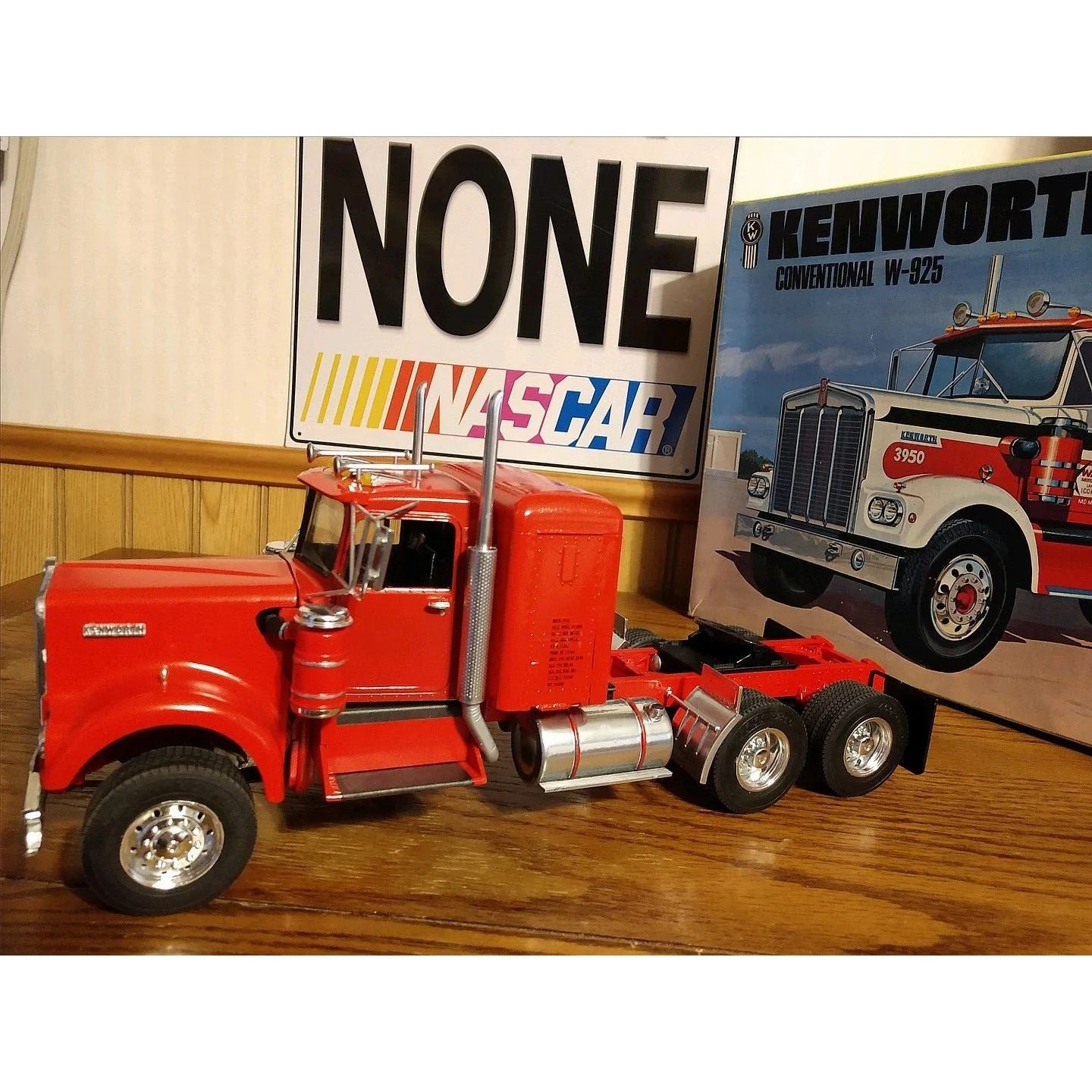 Moebius #1017 Super Single Tractor Wheel & Tire Set 1/25 scale