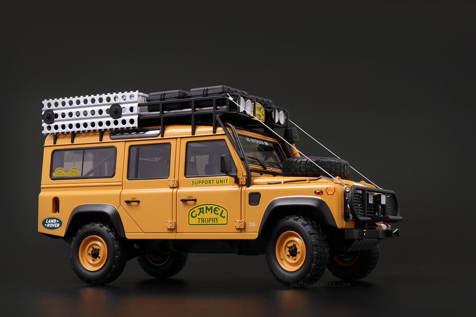 Land Rover Defender 110 ��Camel Trophy�� Sabah-Malaysia �C 1993 1:18 by Almost Real