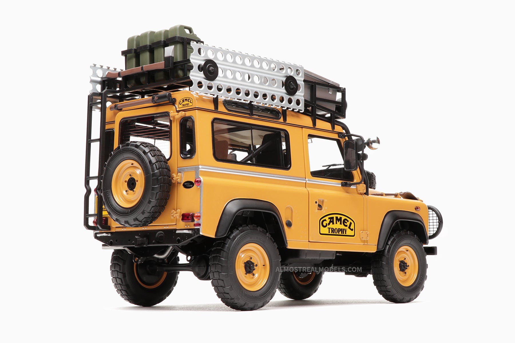 Land Rover Defender 90 ��Camel Trophy�� Borneo 1985 1:18 by Almost Real