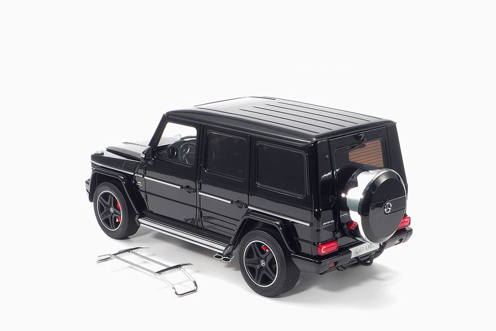 Mercedes-AMG G 63 (W463) 2015 �C Black 1:18 by Almost Real