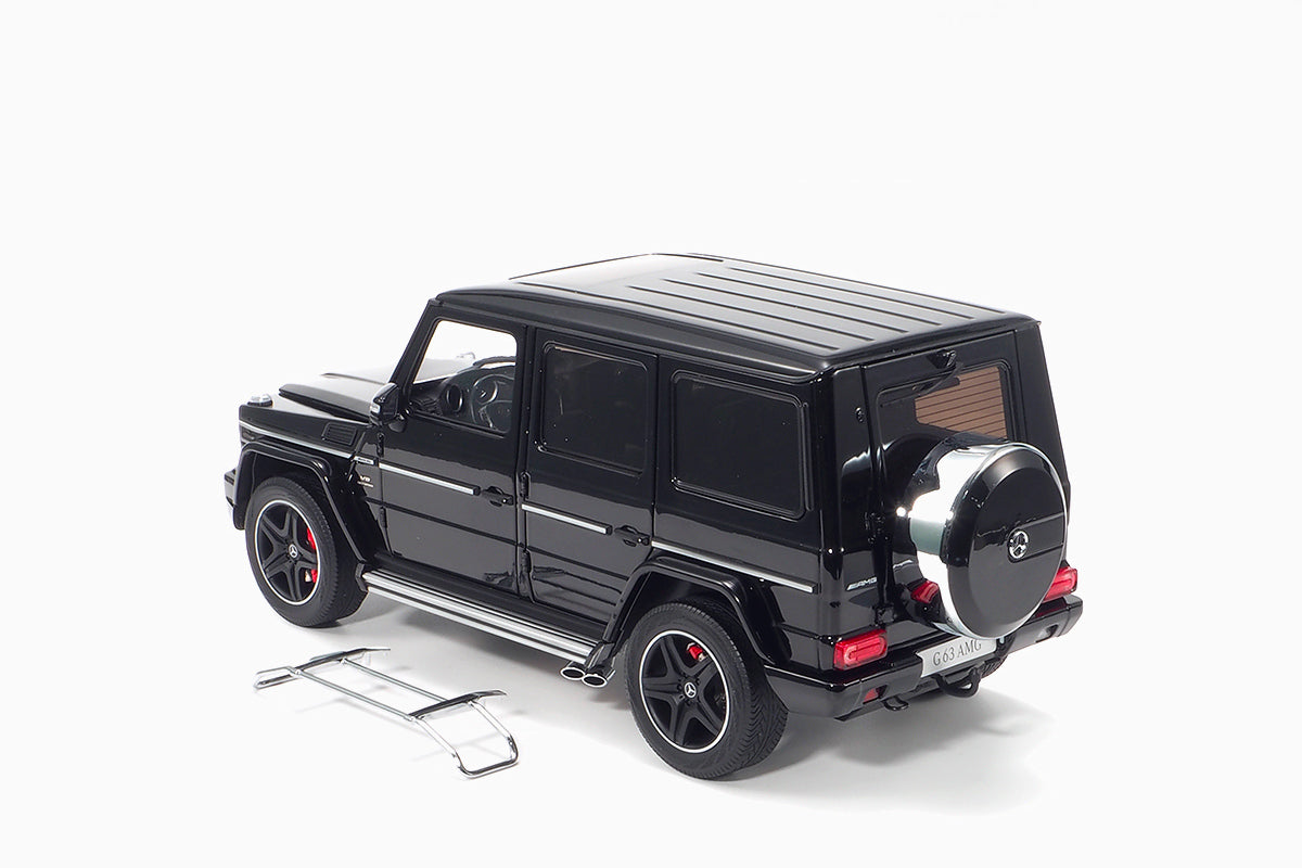 Mercedes-AMG G 63 (W463) 2015 �C Black 1:18 by Almost Real