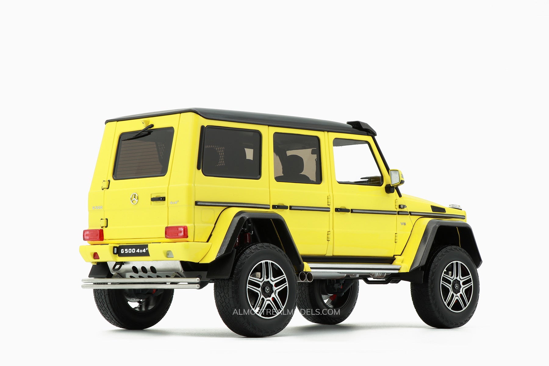 Mercedes-Benz G500 4��42 Yellow 1:18 by Almost Real